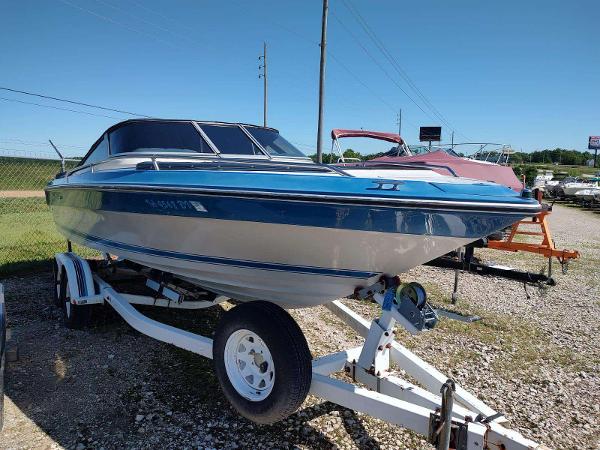 1988 Sea Ray 230 Bow Rider Select