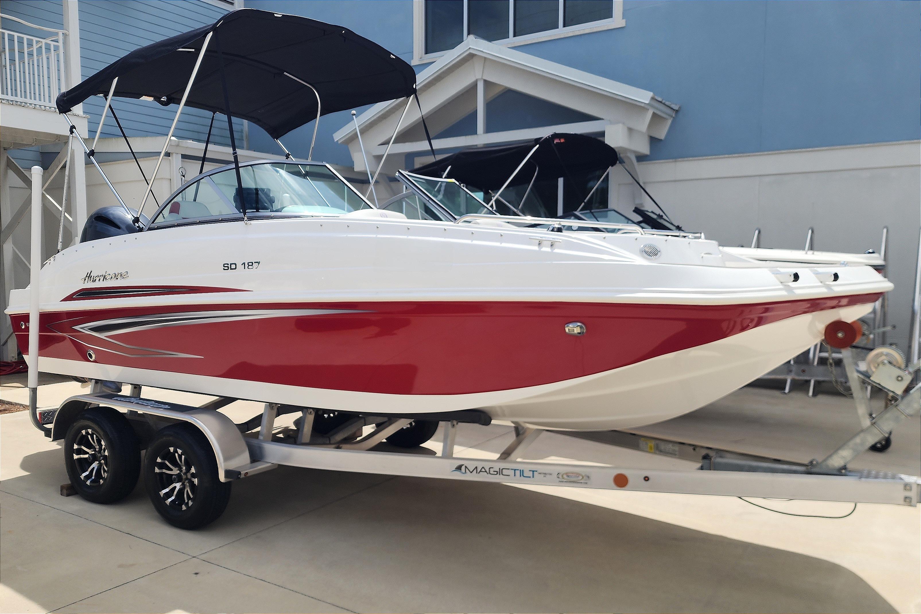 2023 Hurricane SunDeck 187 OB