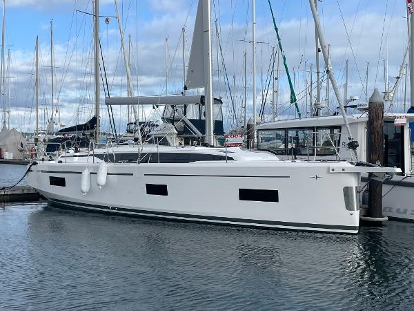 2023 Bavaria C38