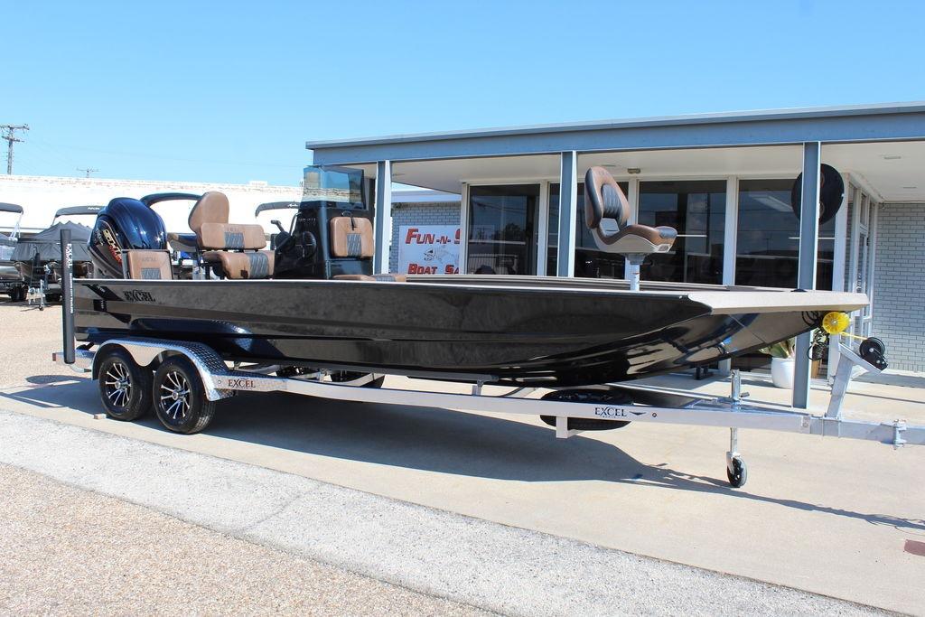 Excel Bay Pro Elite 230 2026 Excel Bay Pro Elite 230 boat on trailer, displayed outdoors.