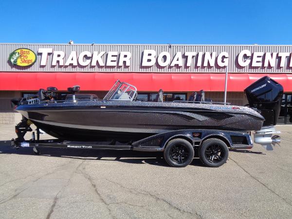 Ranger 621FS Pro 2025 Ranger 621FS Pro boat at Tracker Boating Center, parked on a trailer.