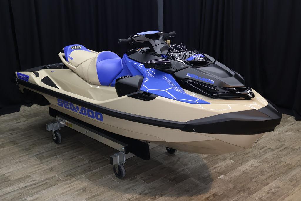 2025 Sea-Doo WAKE™ PRO 230