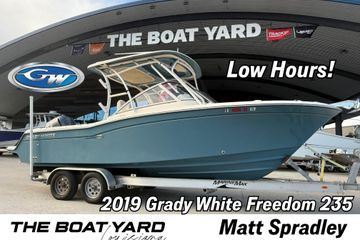 2019 Grady-White Freedom 235