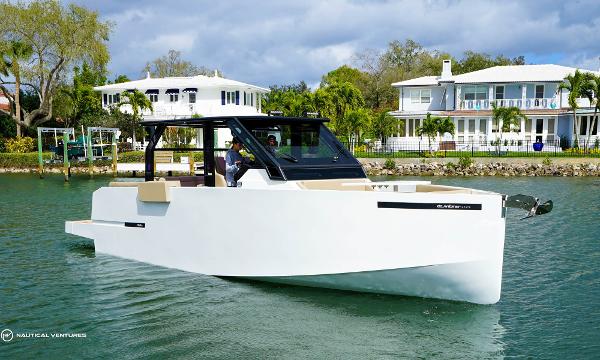 2022 De Antonio Yachts D34 Xplorer