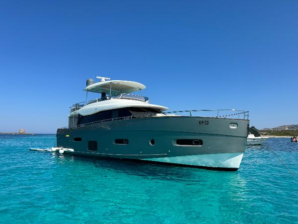 2017 Azimut Magellano 66