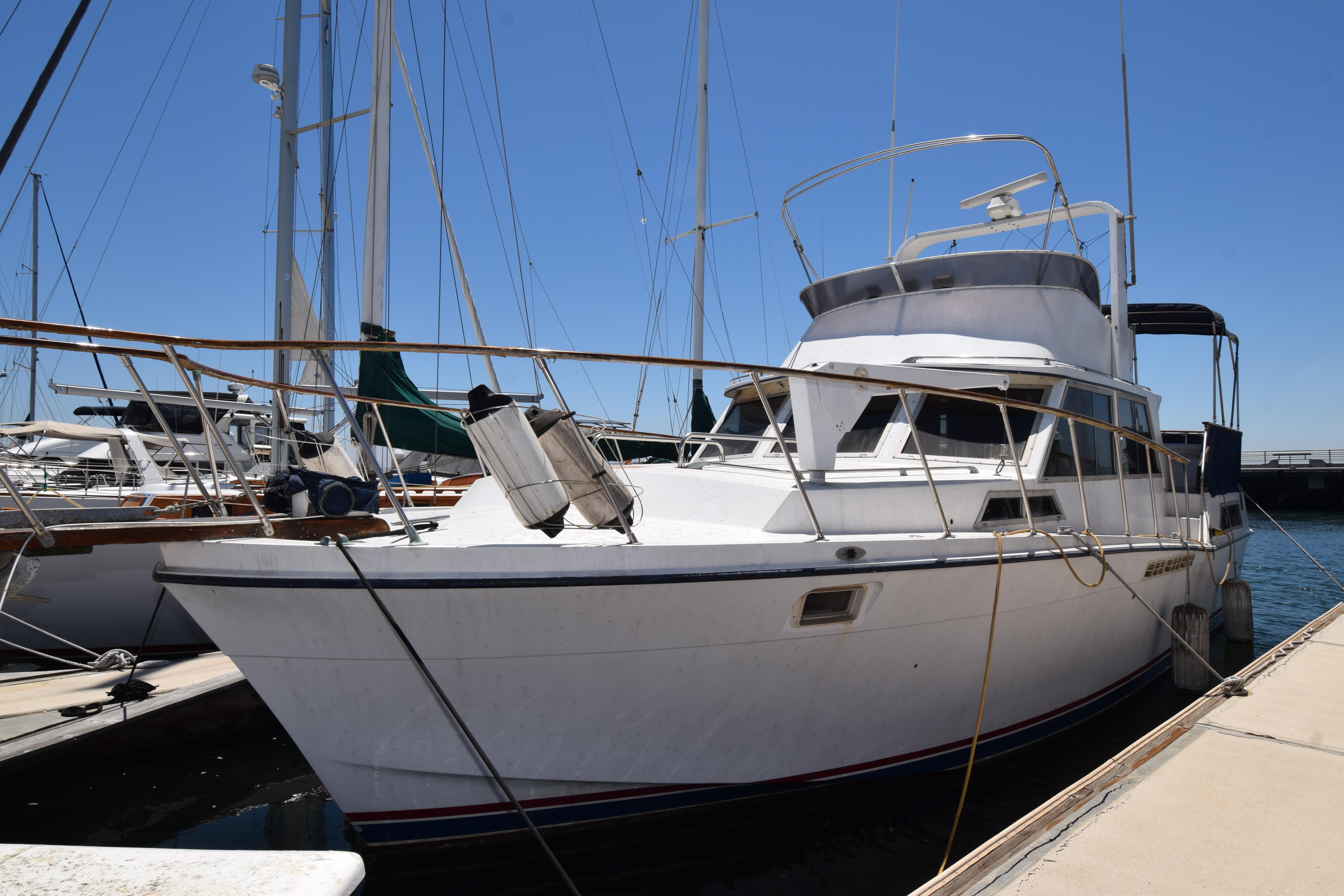 1977 Uniflite 42 Double Cabin