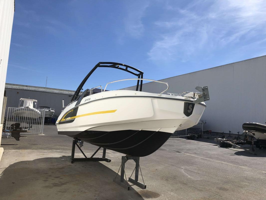 2014 Beneteau Flyer 6.6 Sportdeck