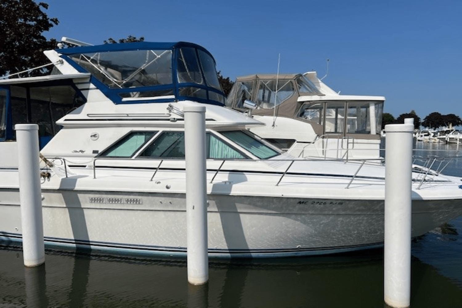 1990 Sea Ray 380 Aft Cabin