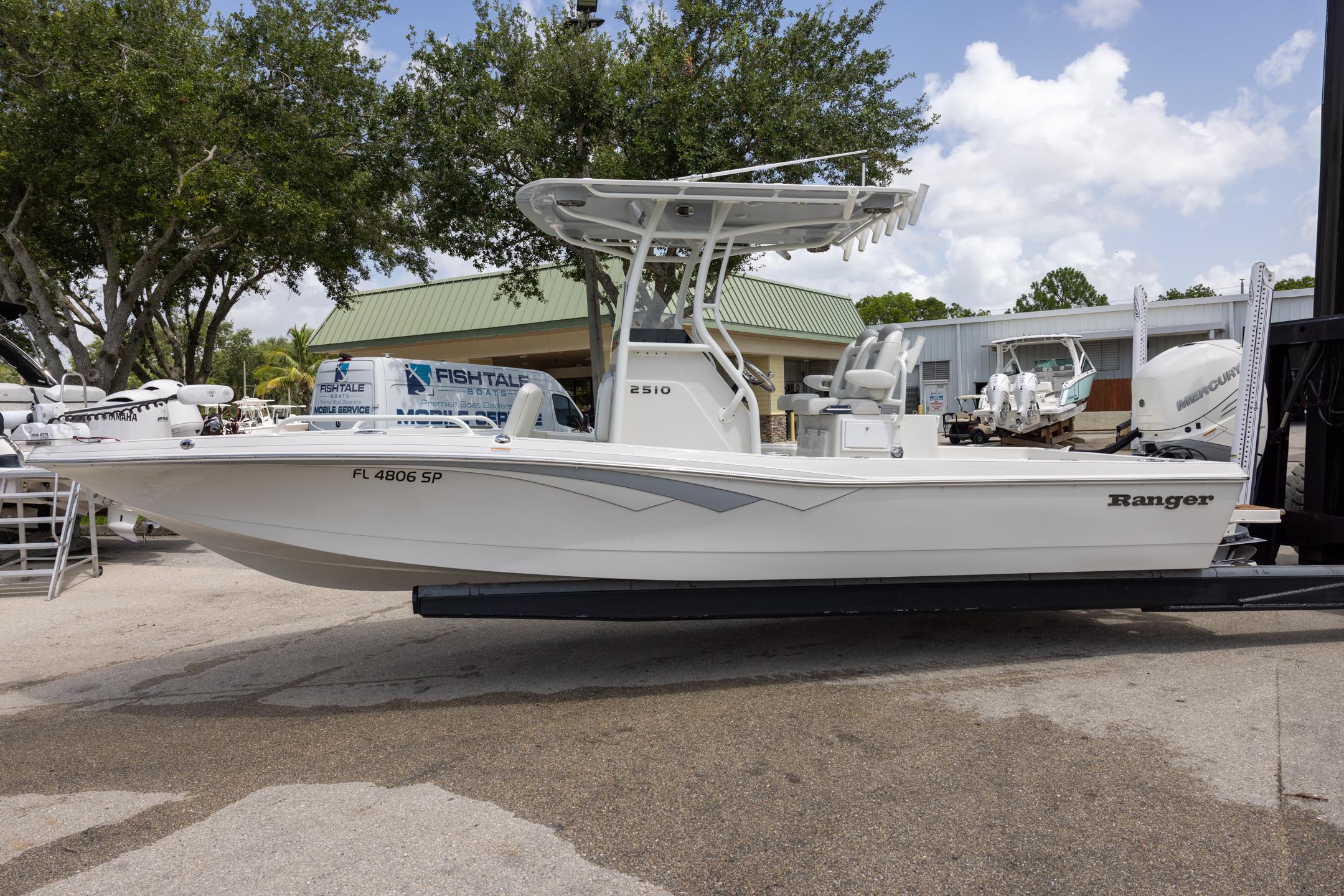 2020 Ranger 2510 Bay