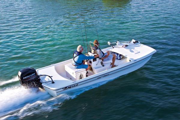 10 Top Starter Boats of 2013 for the Beginner Boater - boats.com