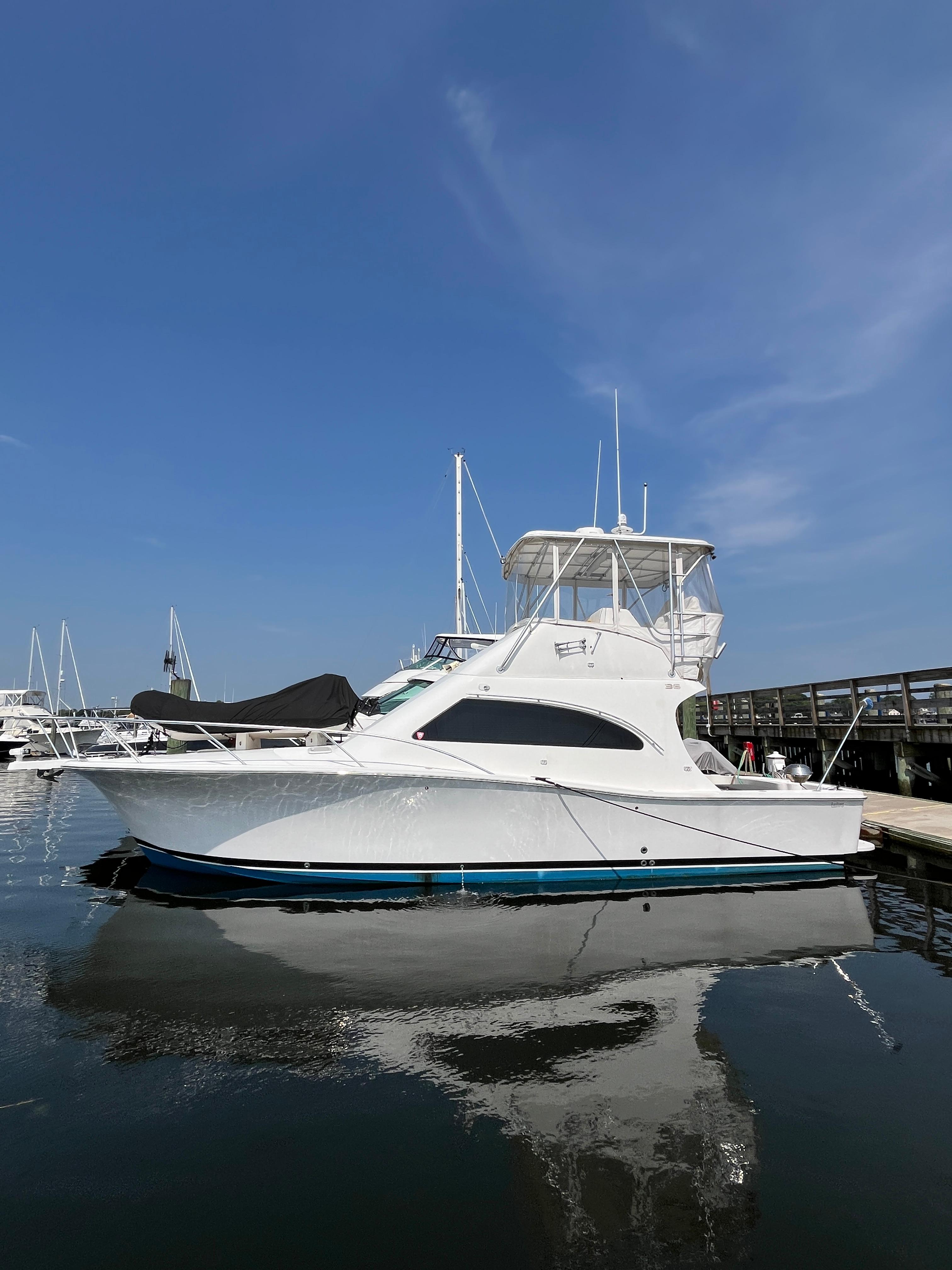 2003 Luhrs 36 Convertible