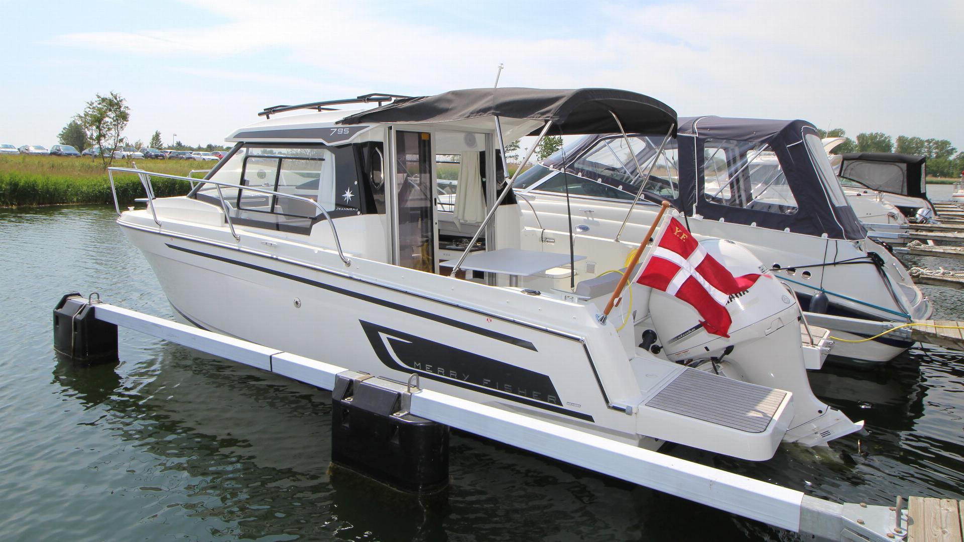 Jeanneau MF 795 Serie 2
