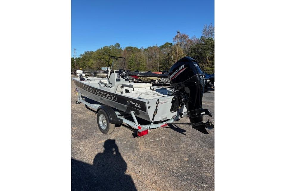 2026 Tracker Bass Tracker Classic CC