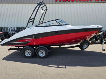 2017 Yamaha Boats SX210