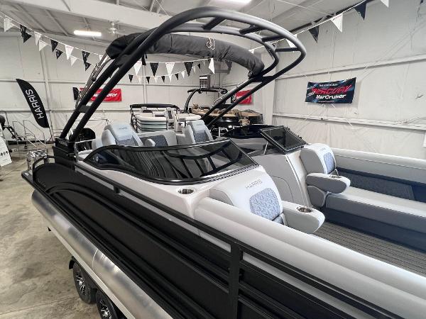 2025 Harris Solstice DC 250 - 26'