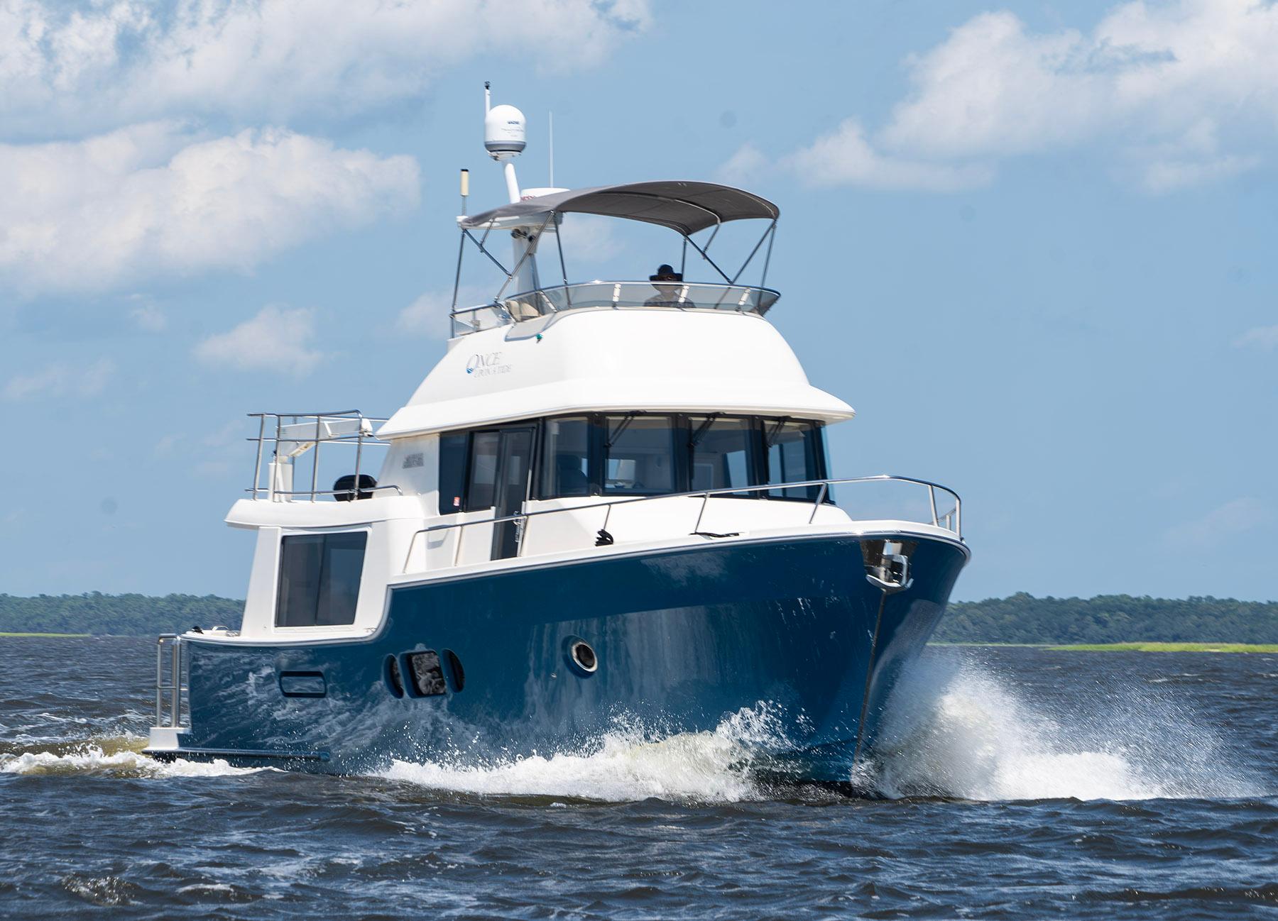2019 Fathom Yachts 43 Fly