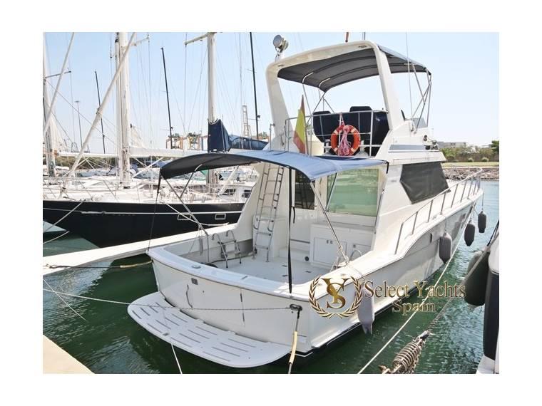 1991 Hatteras Yachts 45 Convertible