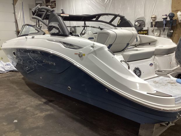 2024 Hurricane SunDeck 2600 OB