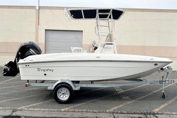 2026 Bayliner Trophy T18