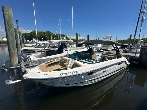 2019 Sea Ray SLX 280