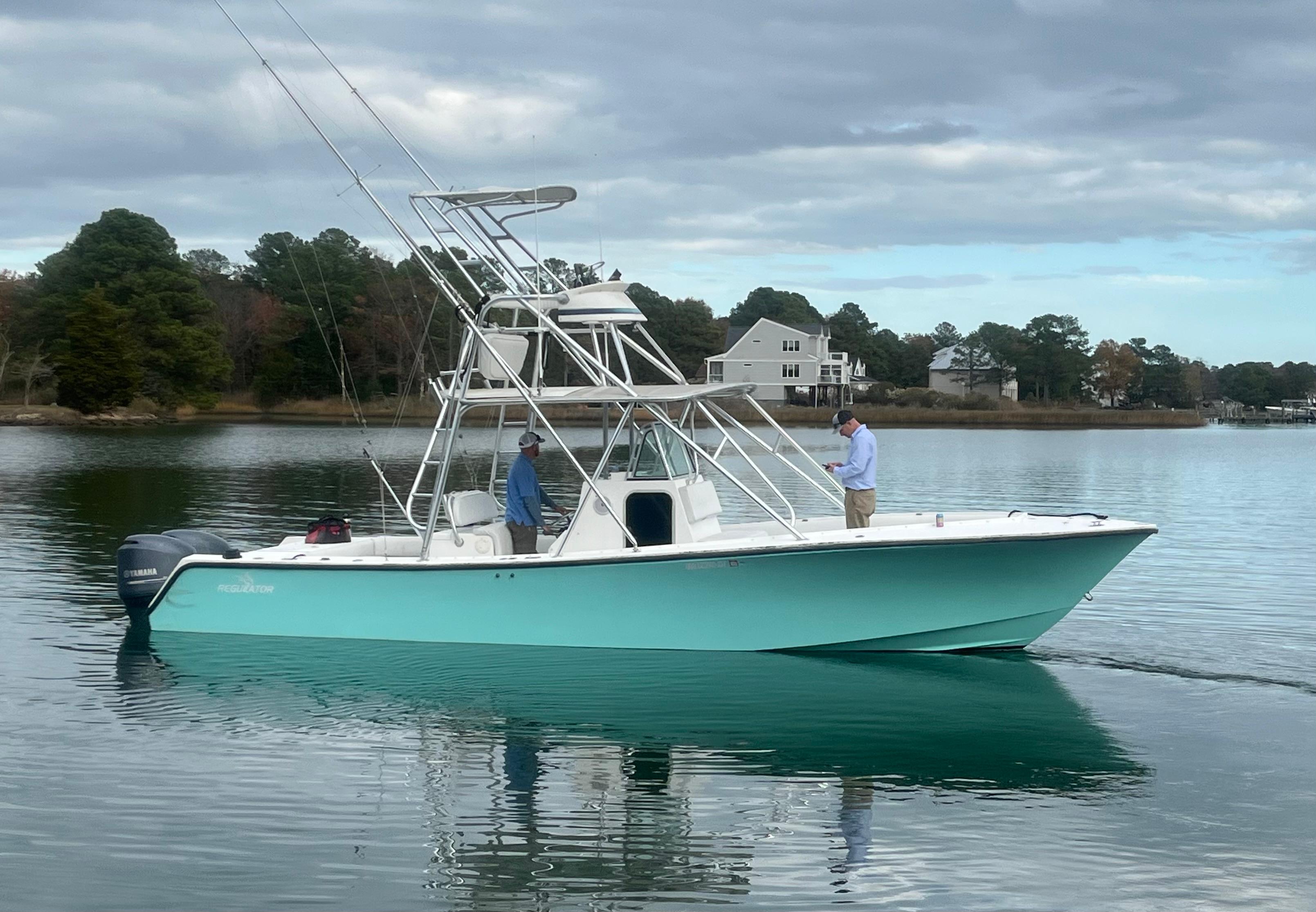 2000 Regulator 32 Center Console