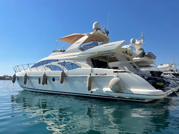2005 Azimut 62