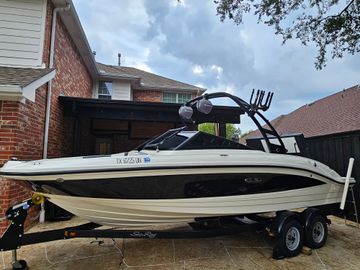 2017 Sea Ray SPX 210