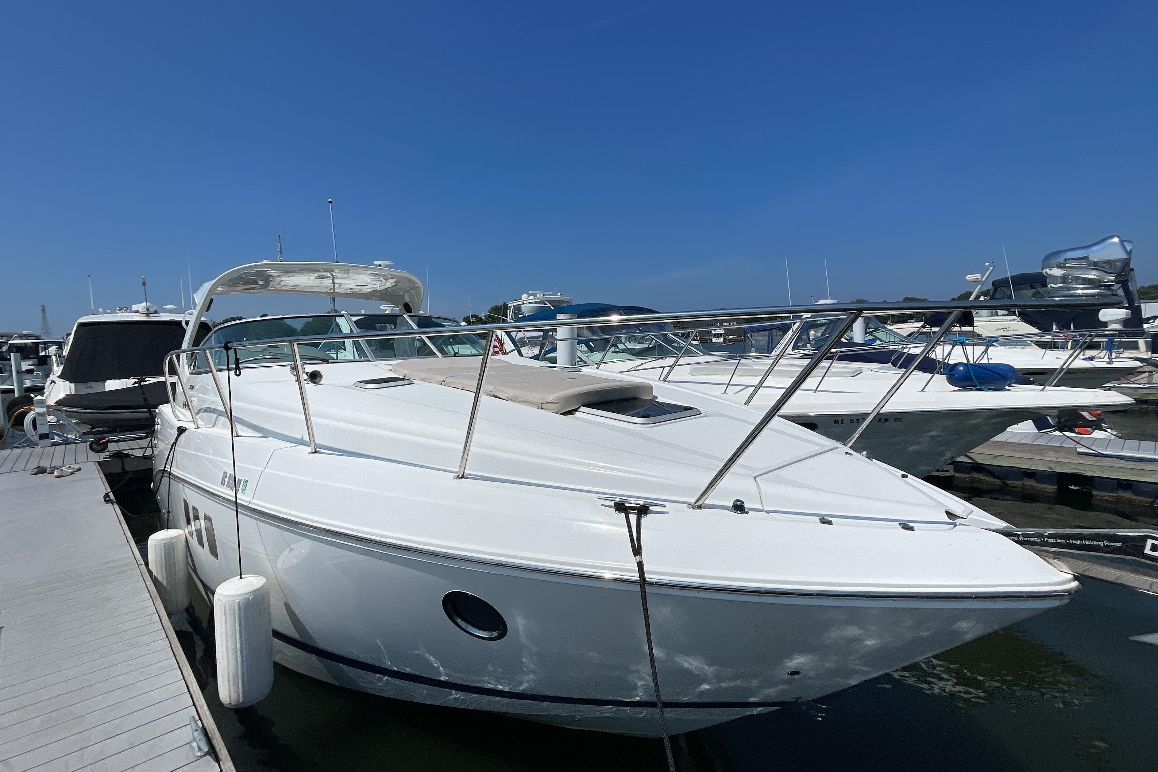 2017 Rinker EX 370