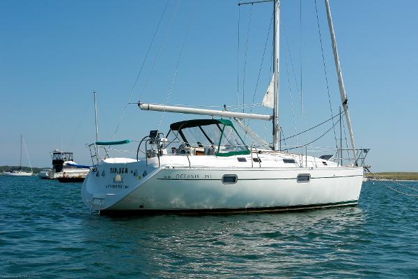 Beneteau Oceanis 351