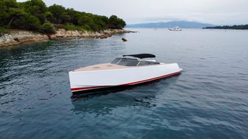 2009 VanDutch 40