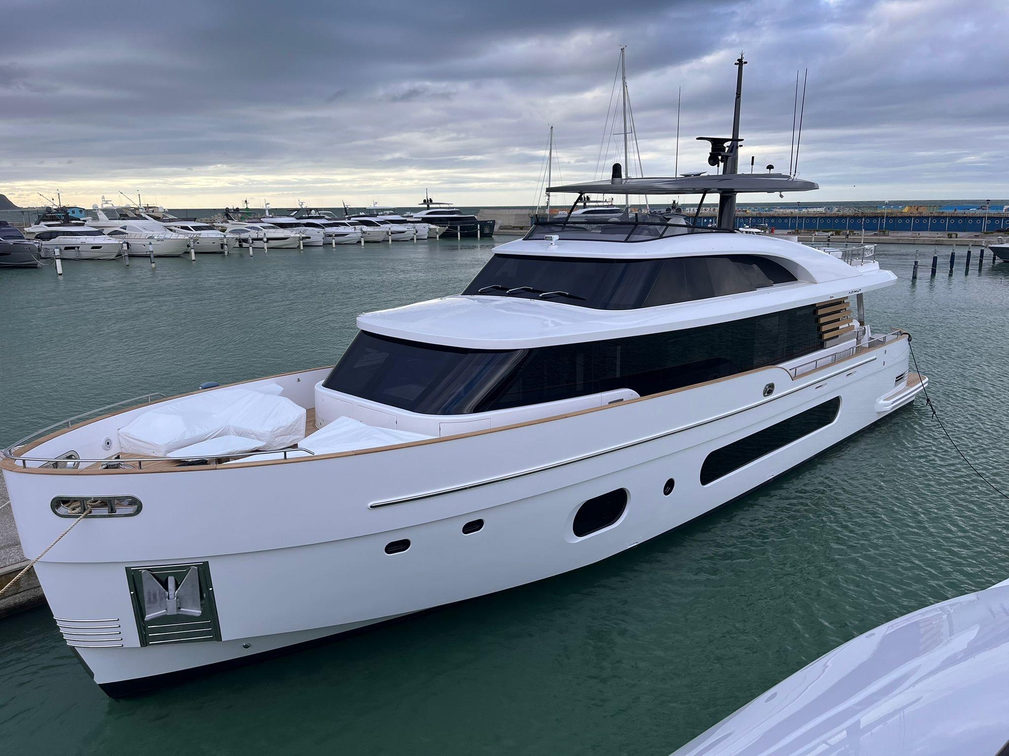 2026 Azimut Magellano 25M