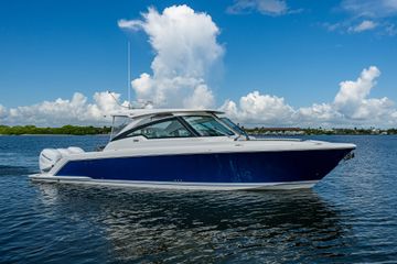 2021 Tiara Yachts 38 LX
