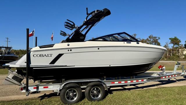 Cobalt R4 Surf
