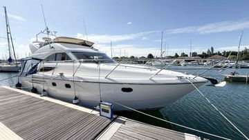 2000 Princess 38