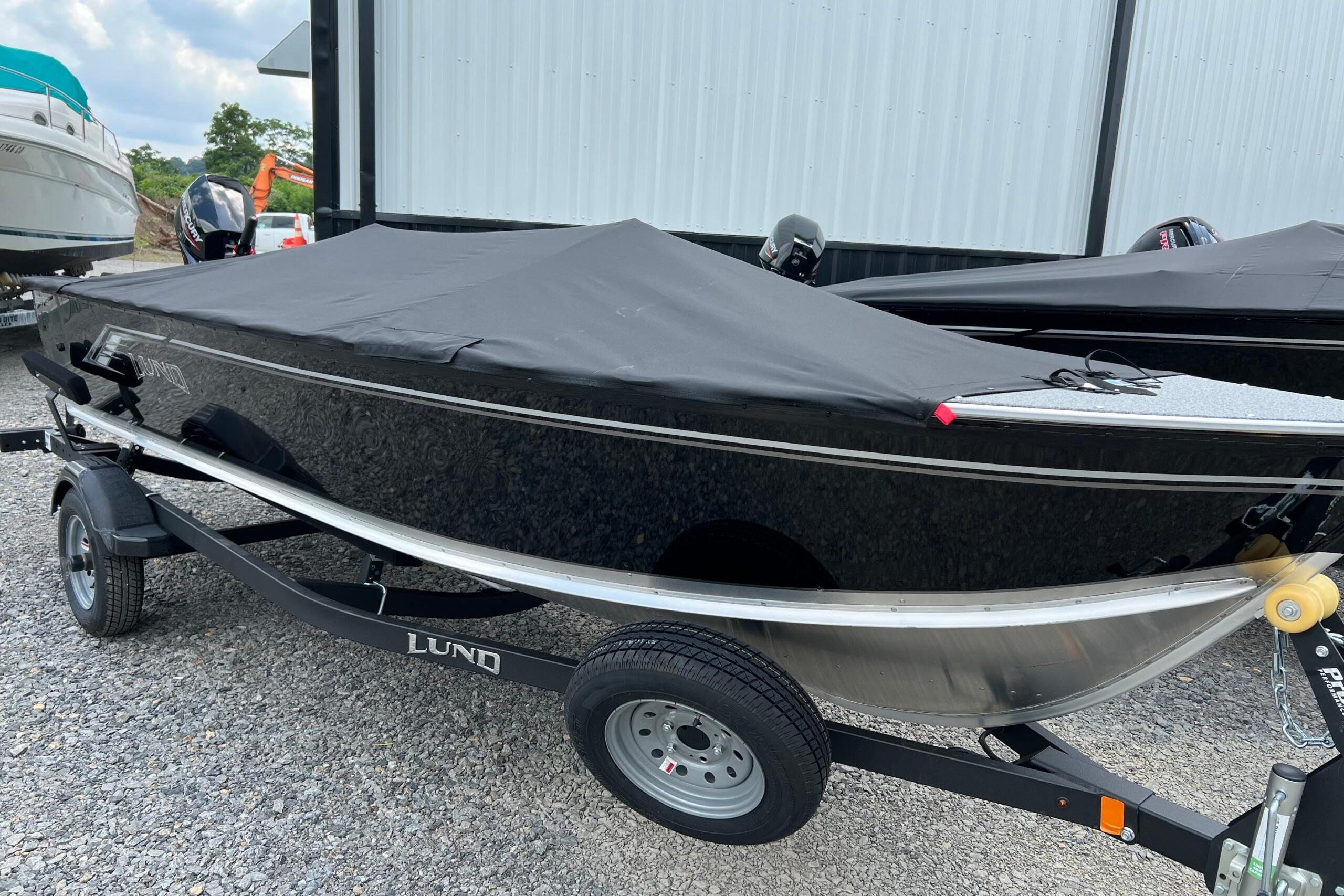 2026 Lund 1600 Fury Tiller