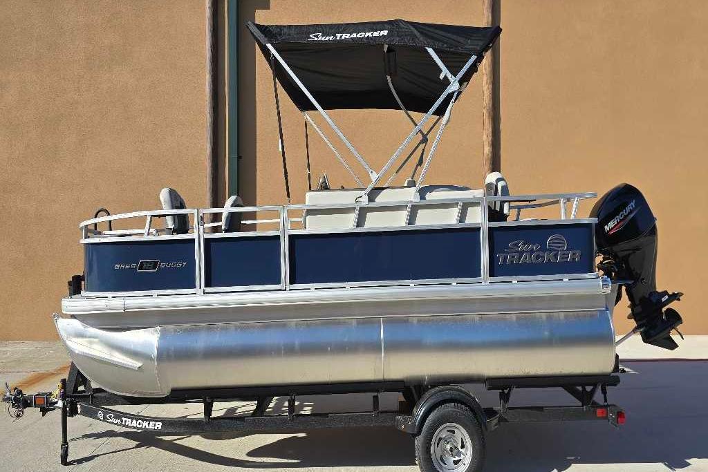 2026 Sun Tracker Bass Buggy 18 DLX