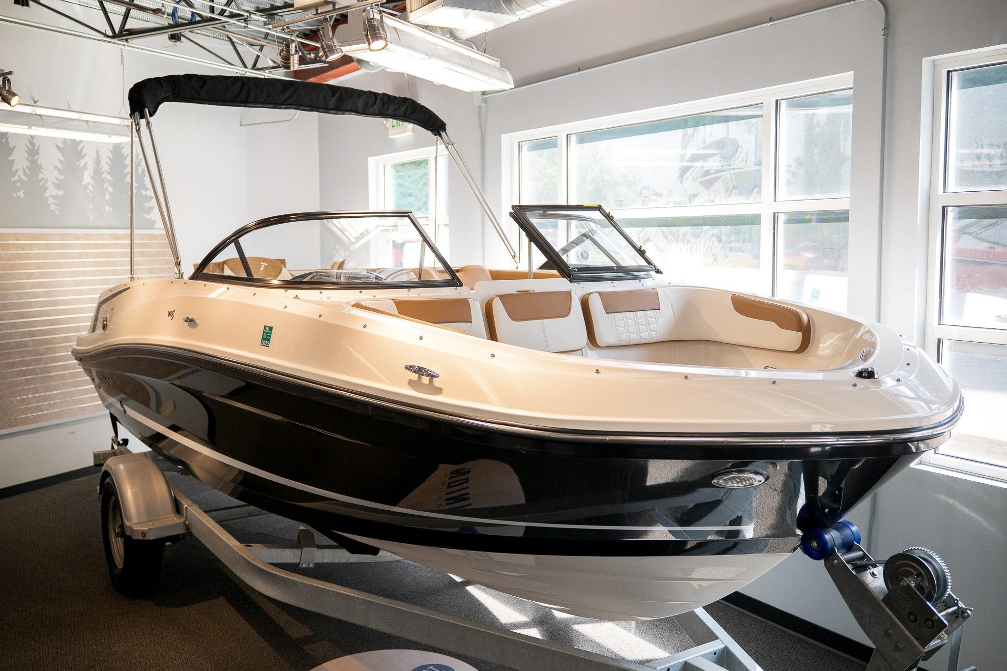 2020 Bayliner VR5 Bowrider I/O