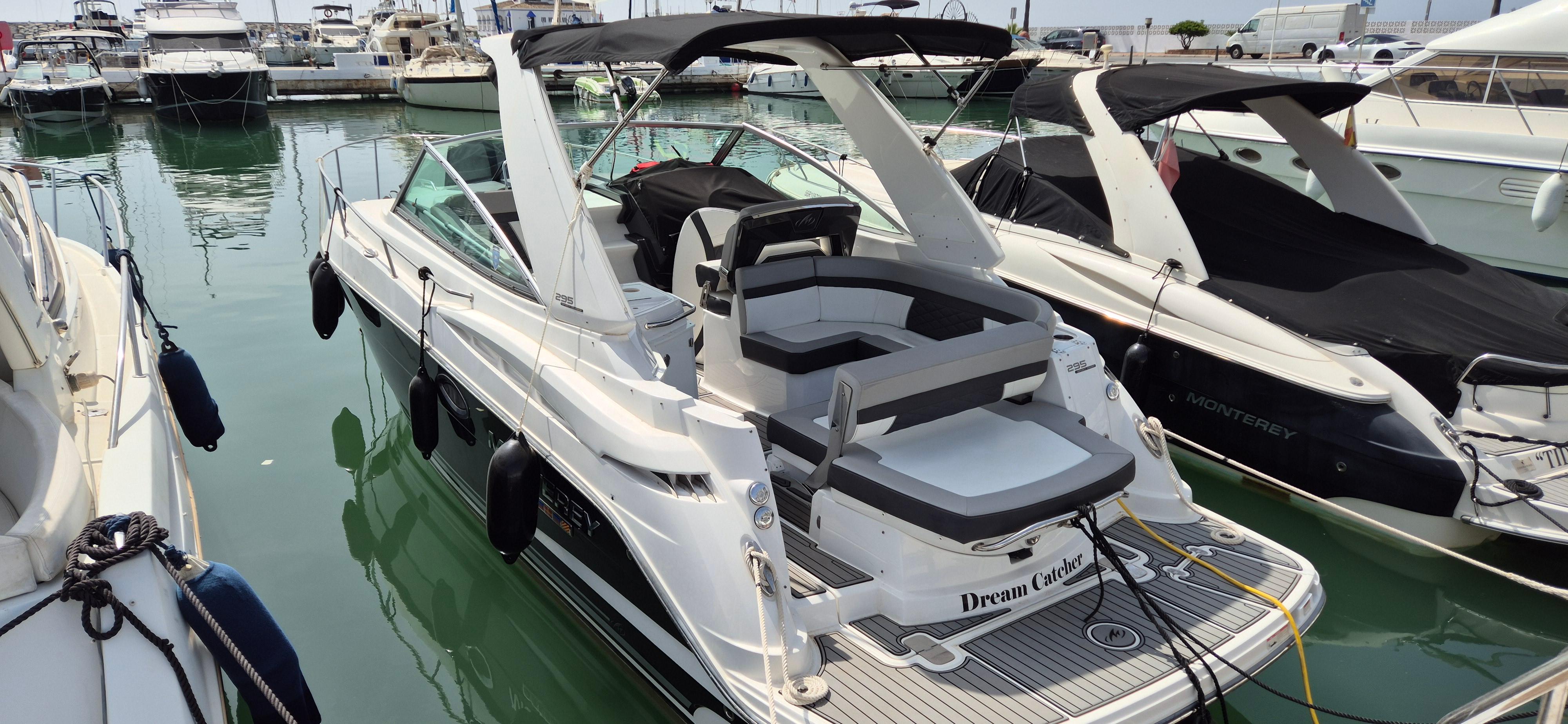 Monterey 295 Sport Yacht