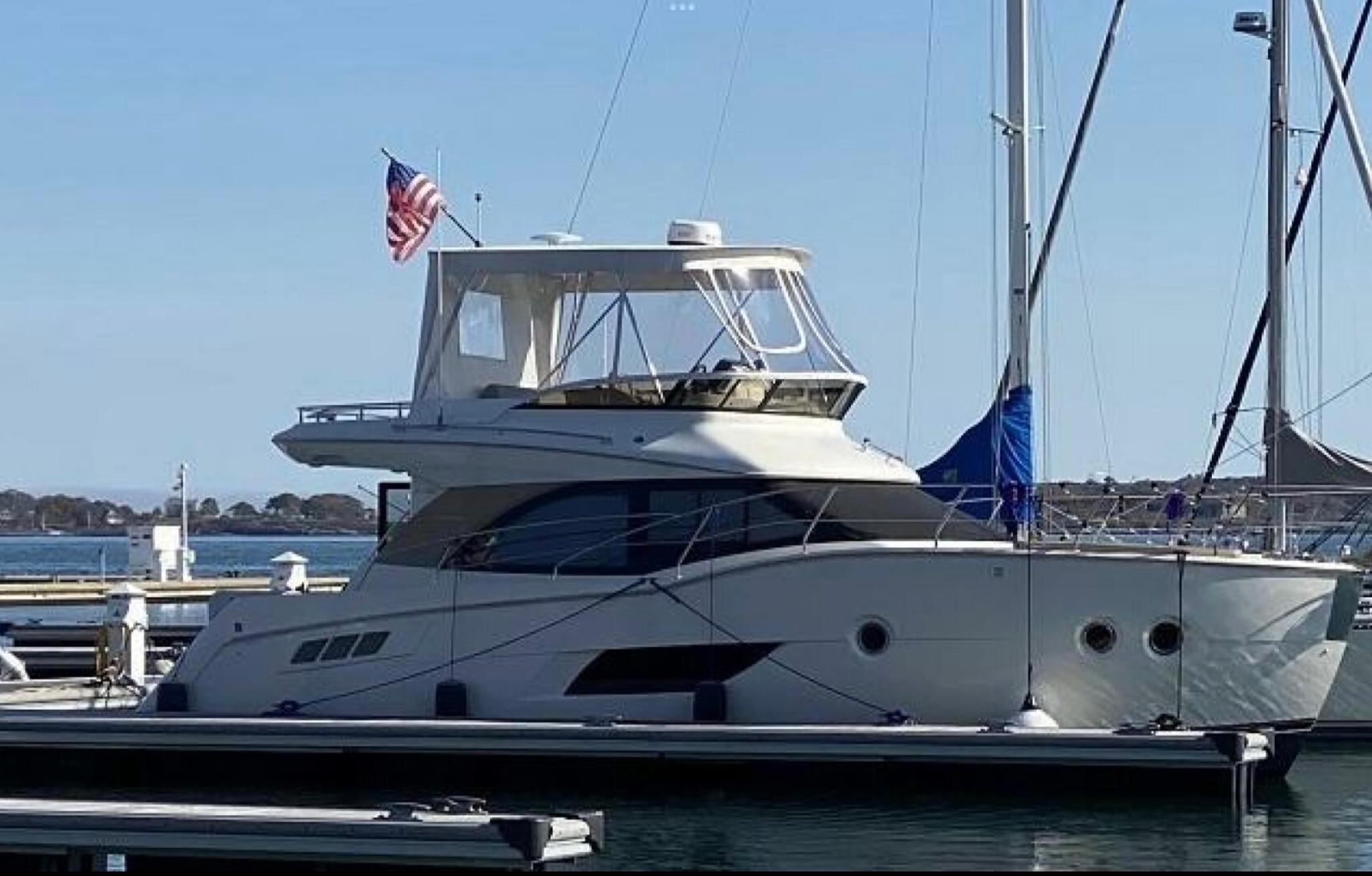 2014 Carver C40 Hardtop fly bridge