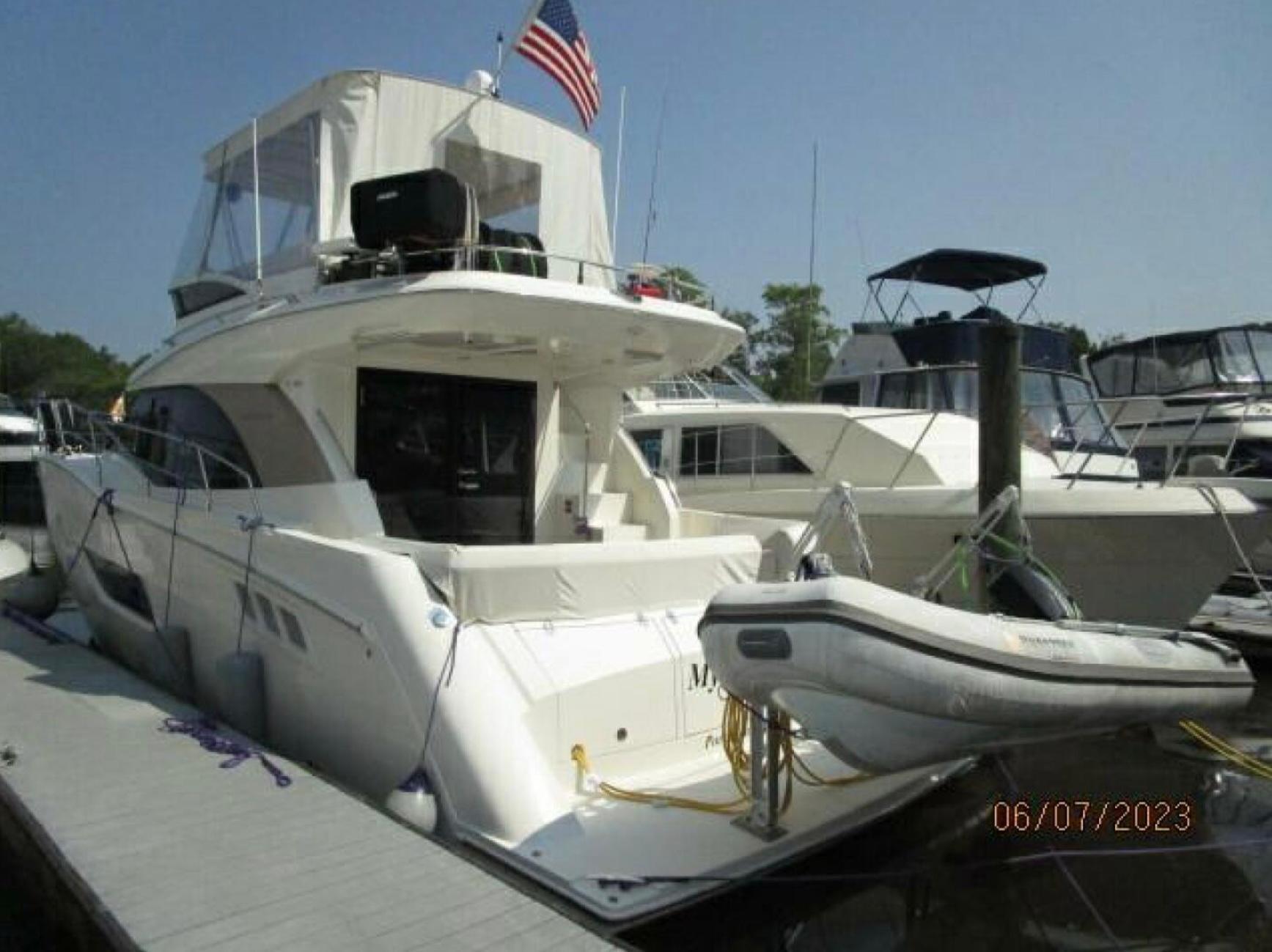 2014 Carver C40 Hardtop fly bridge