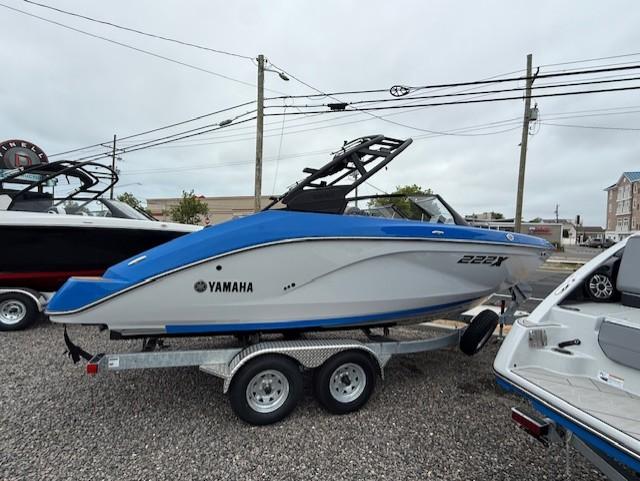 2025 Yamaha Boats 222XD