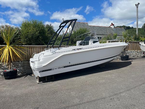 2024 B2 Marine 702 Open