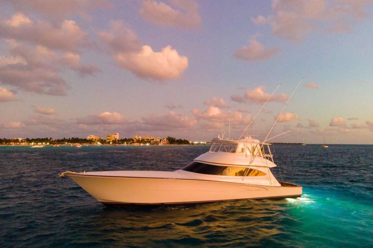 2025 Viking 82 Convertible