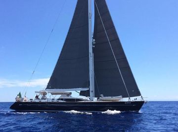 2004 Oyster 82