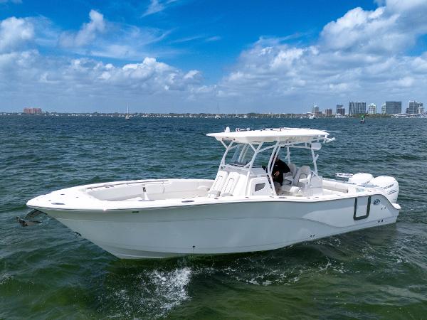2021 Sea Fox 328 Commander