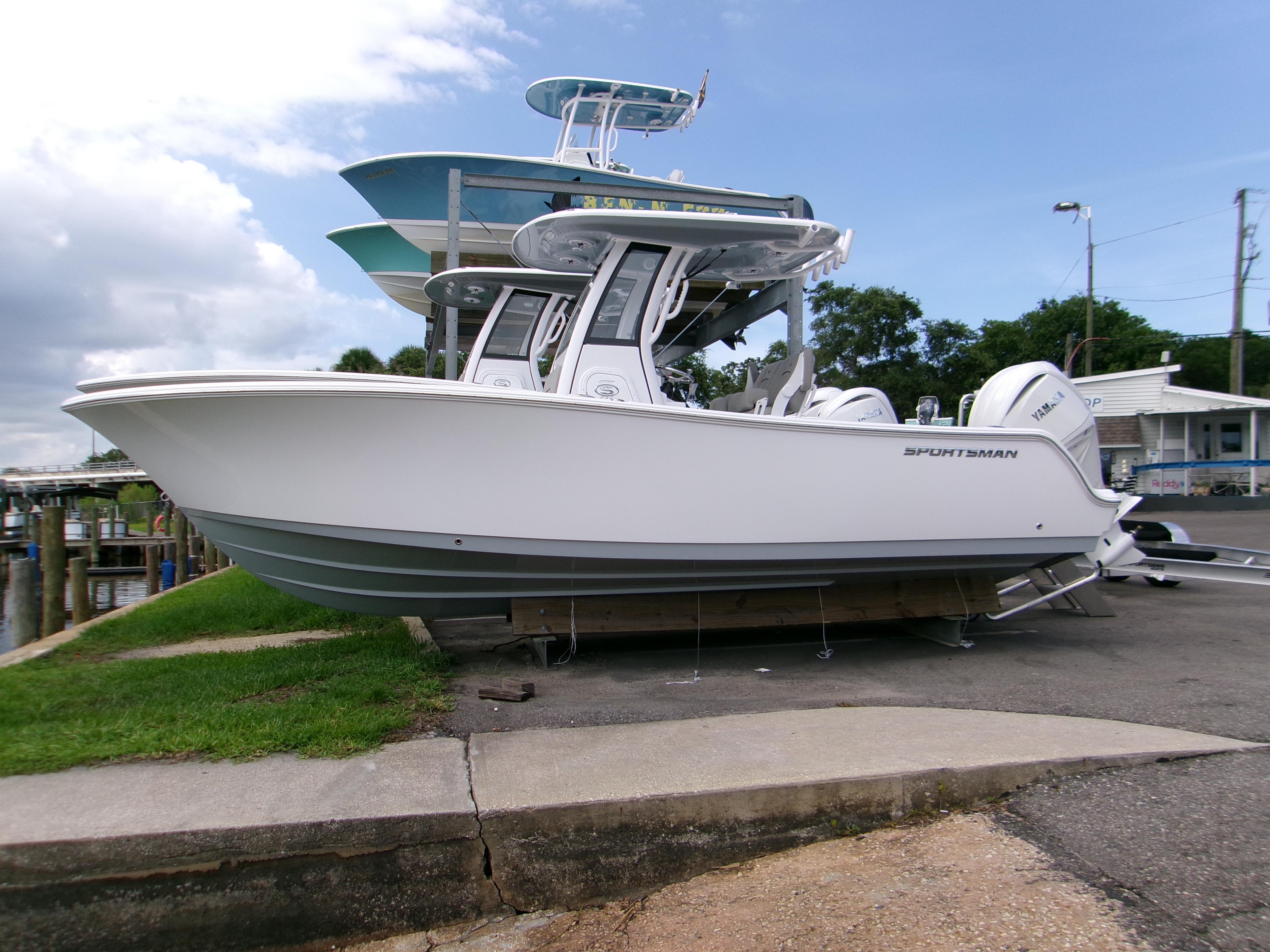 2026 Sportsman Open 232 Center Console