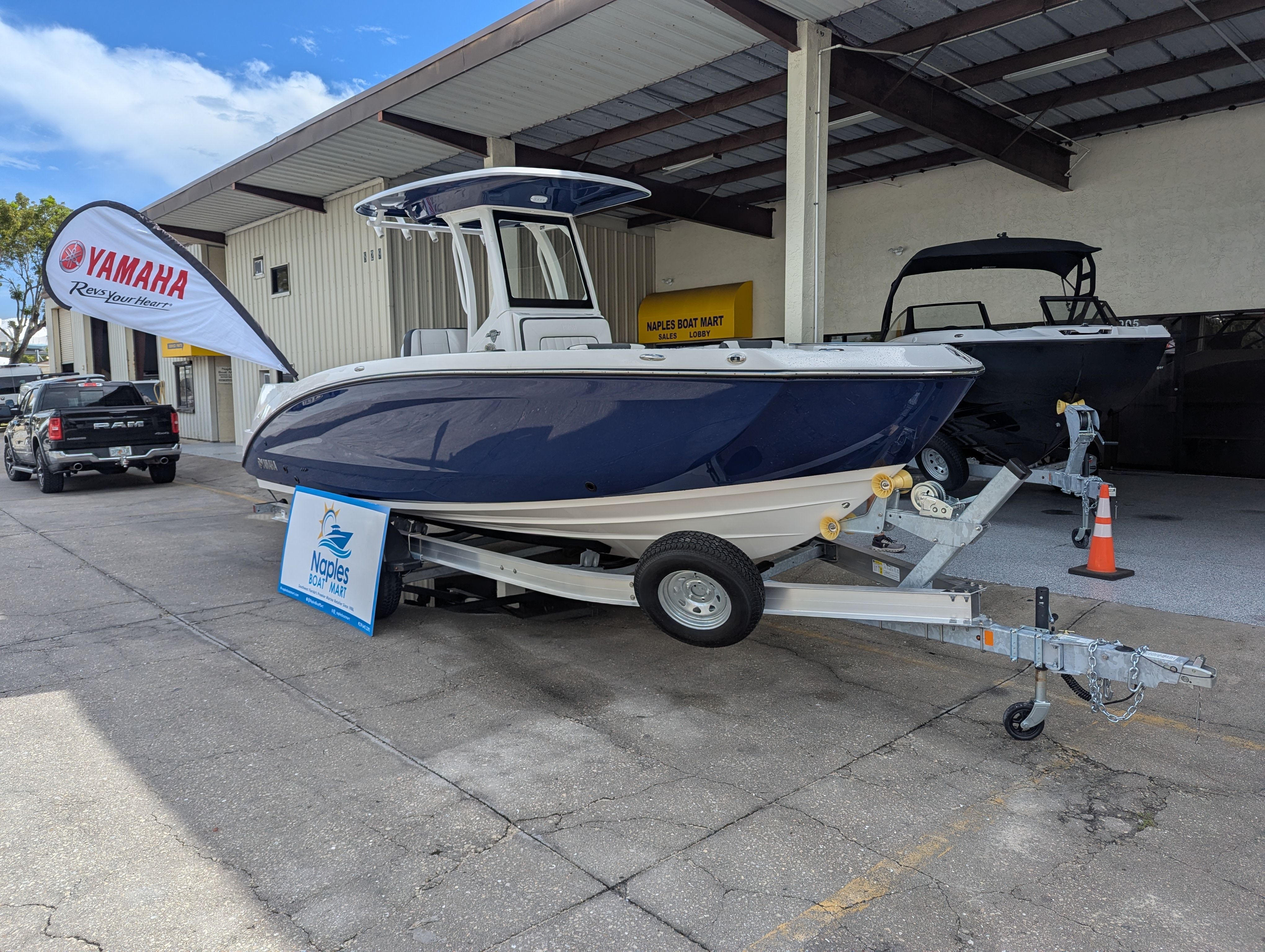 2025 Yamaha Boats 255 FSH Sport H