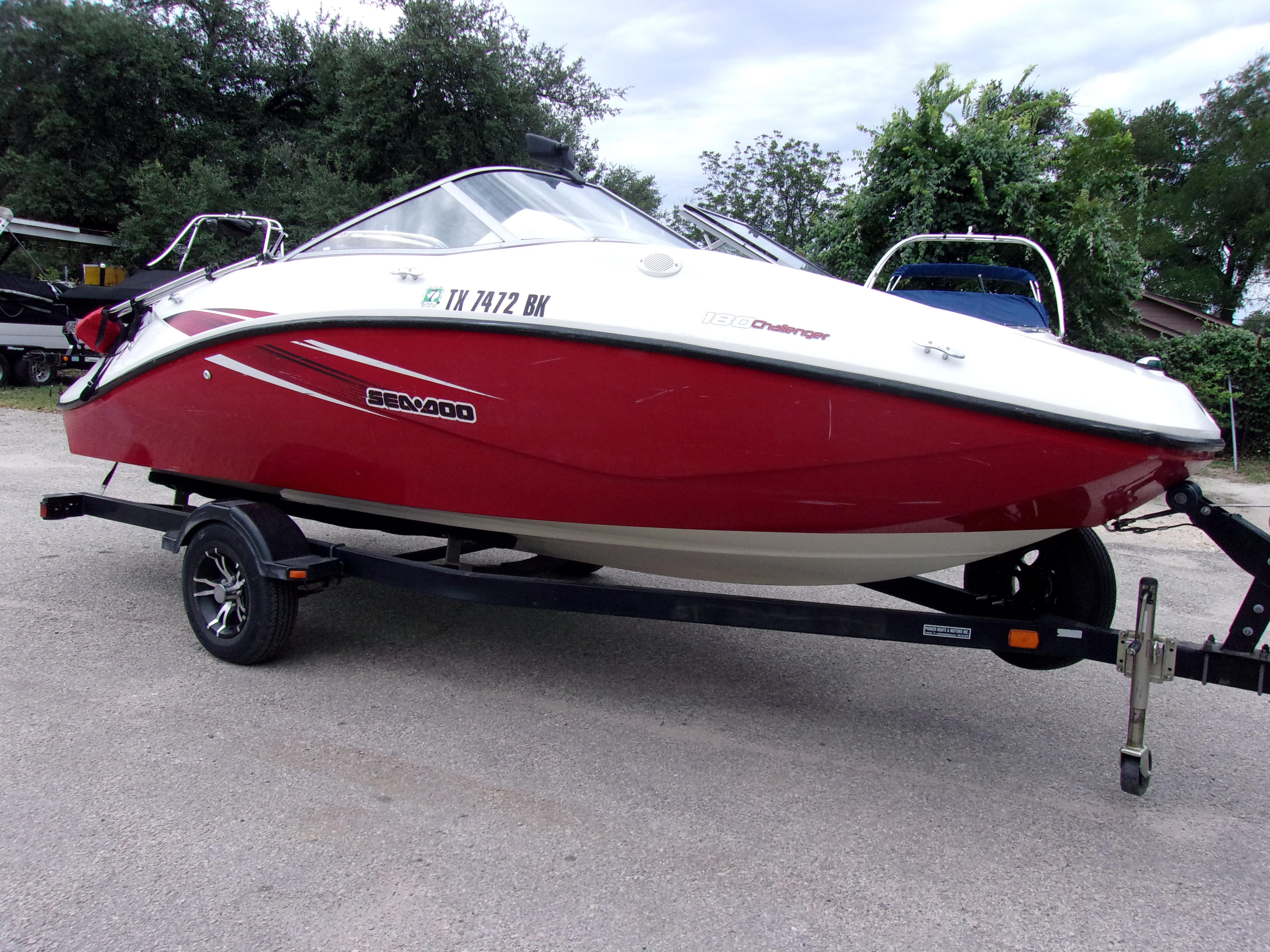 2010 Sea-Doo Sport Boats 180 Challenger SE.
