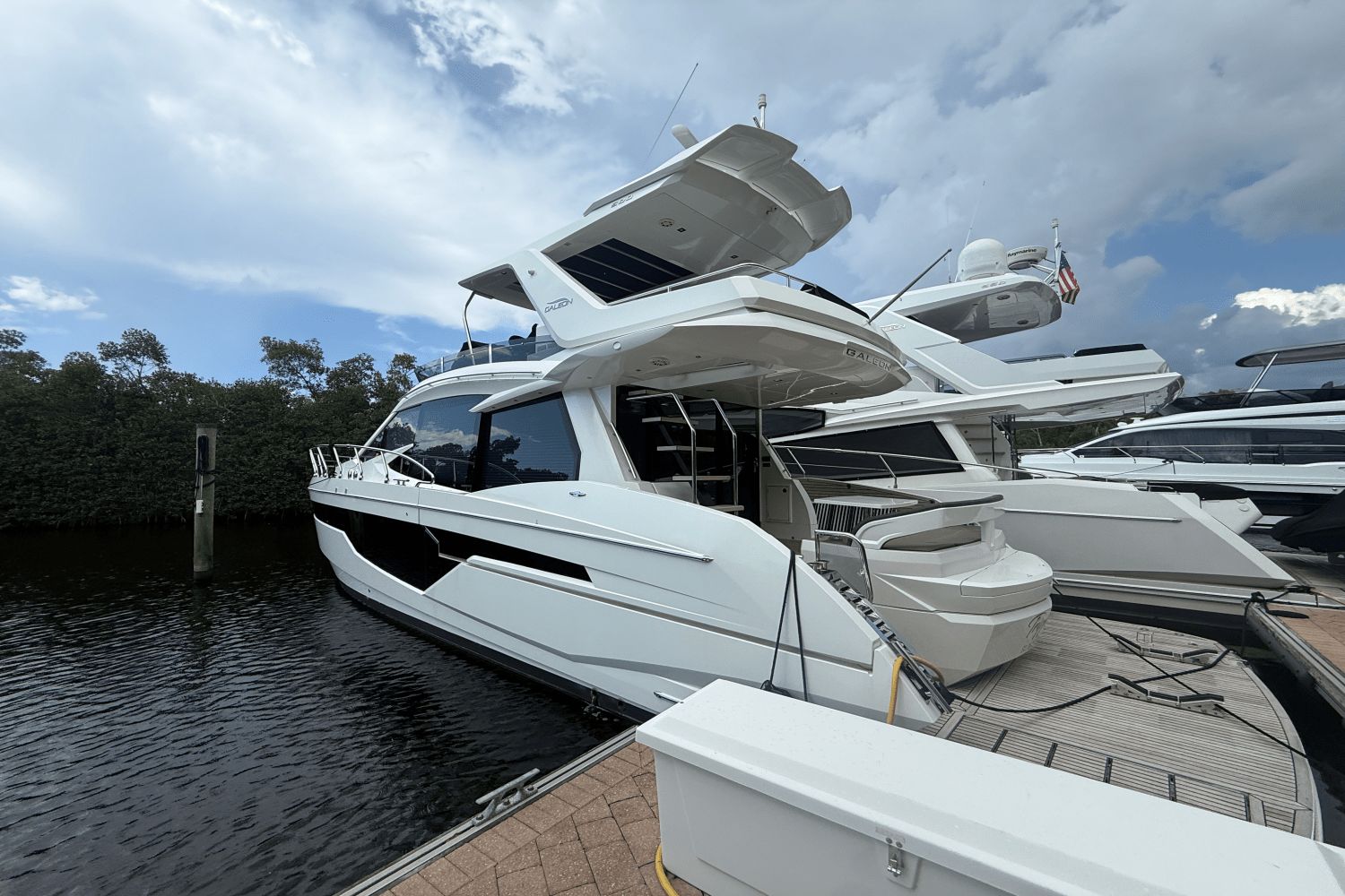2021 Galeon 500 Fly