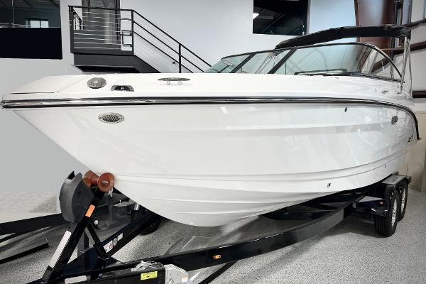 2024 Sea Ray SLX 260